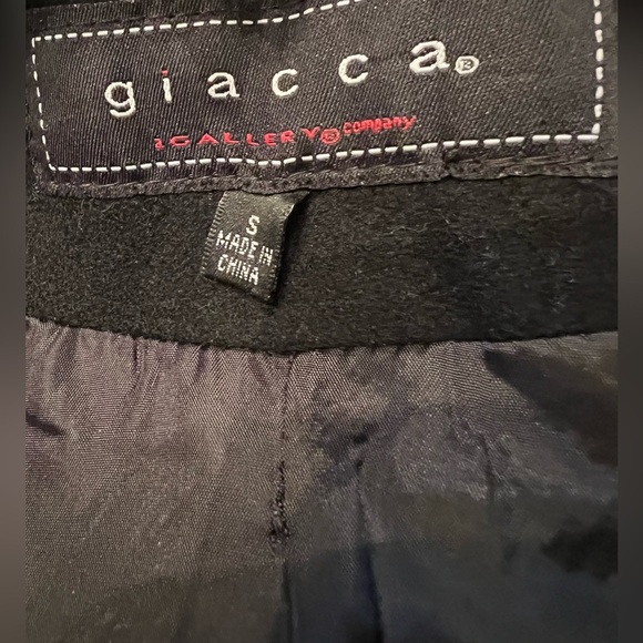 GIACCA WOMEN’S BLACK BELTED GORGEOUS COAT.   SIZE SMALL - Picture 11 of 11